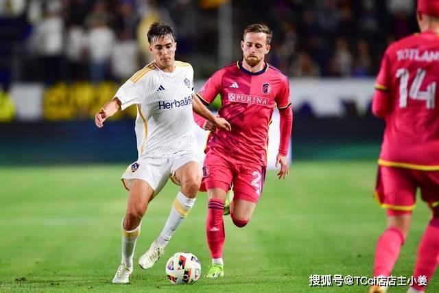 英超首轮：利物浦客场补时点球2-2扳平纽卡